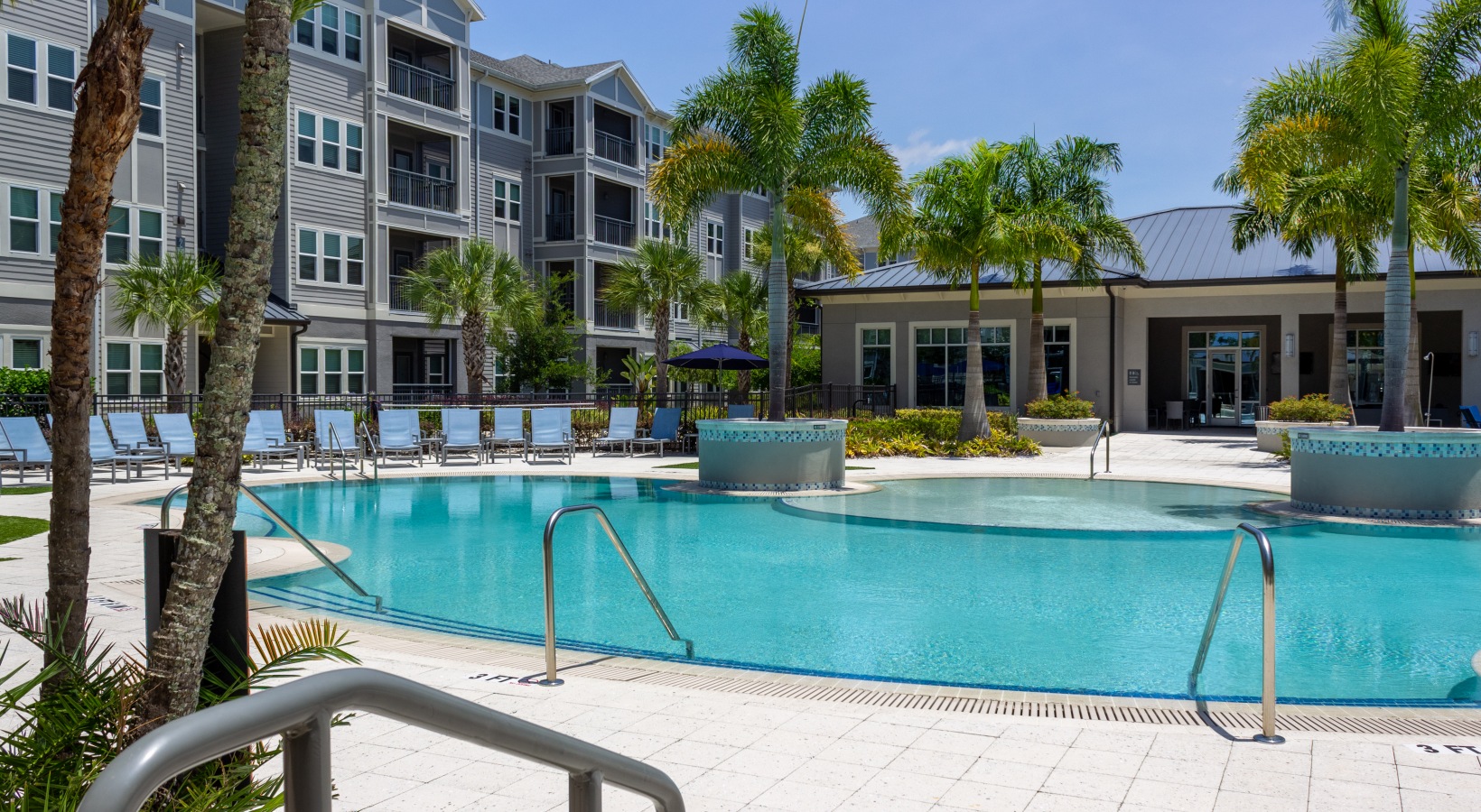 BL_Tom-McDonald-055-b56c42907eafb9fd1d4f95b429fb1eeb