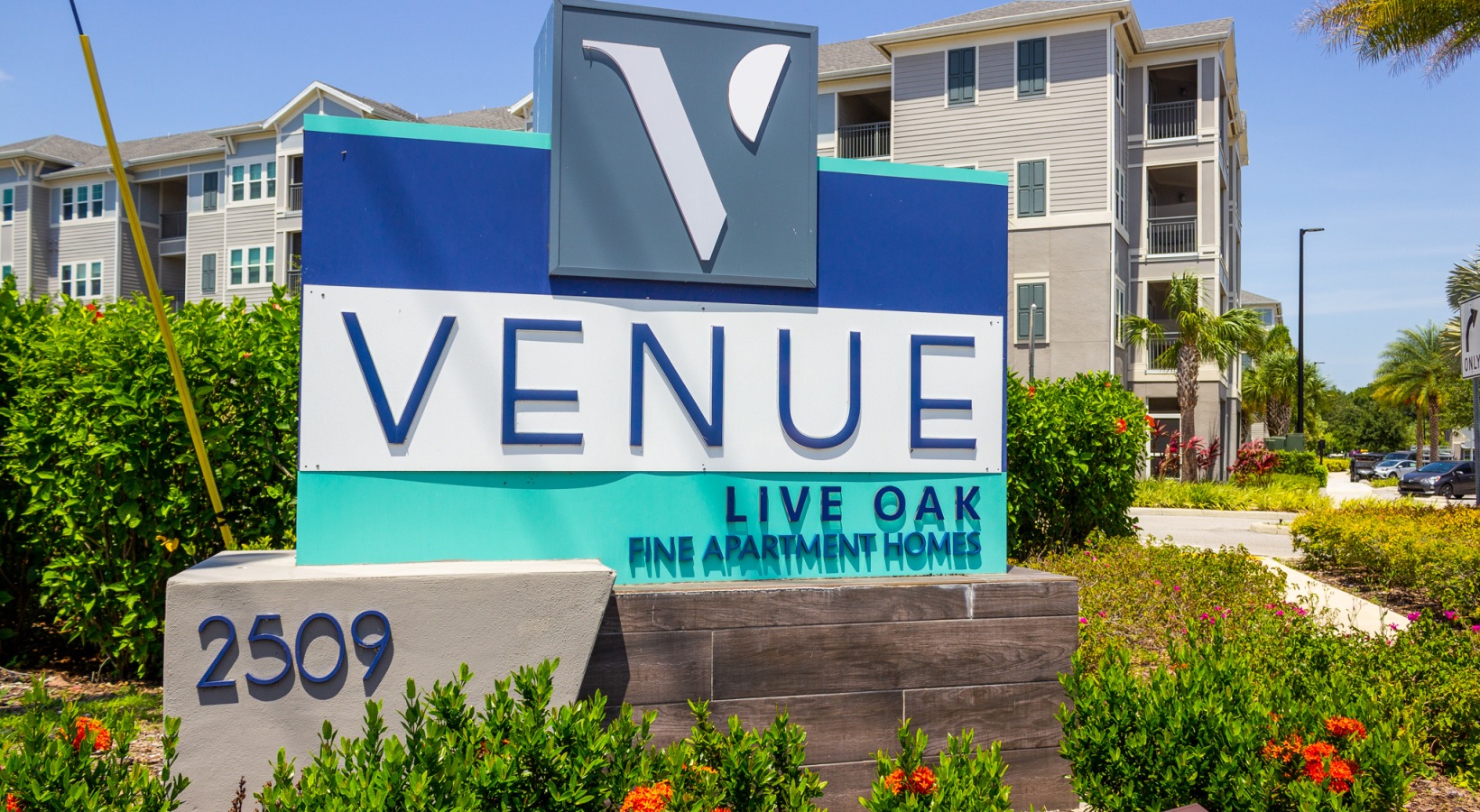 BL_Tom-McDonald-109-c03cd884100559f12491484a9df95fc6