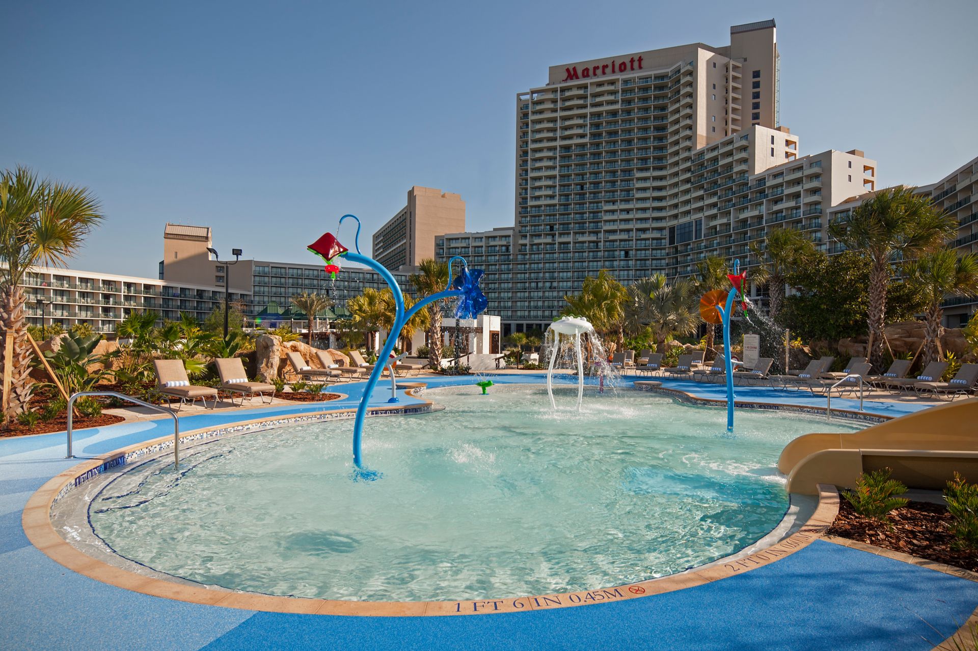 mcowc-splash-0151_Classic-Hor