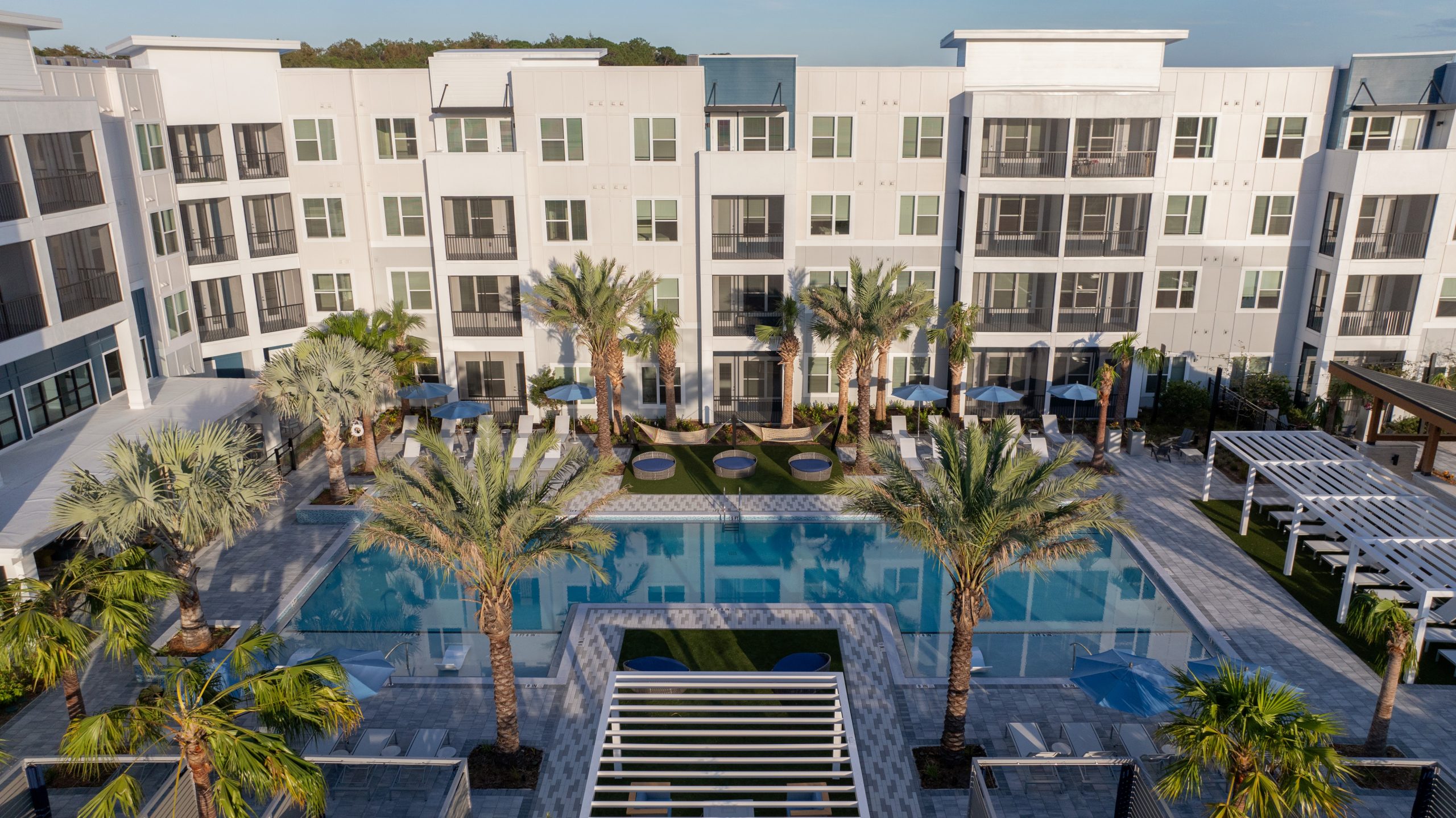 10-Aventon-Opal-Pool-Courtyard-Aerial