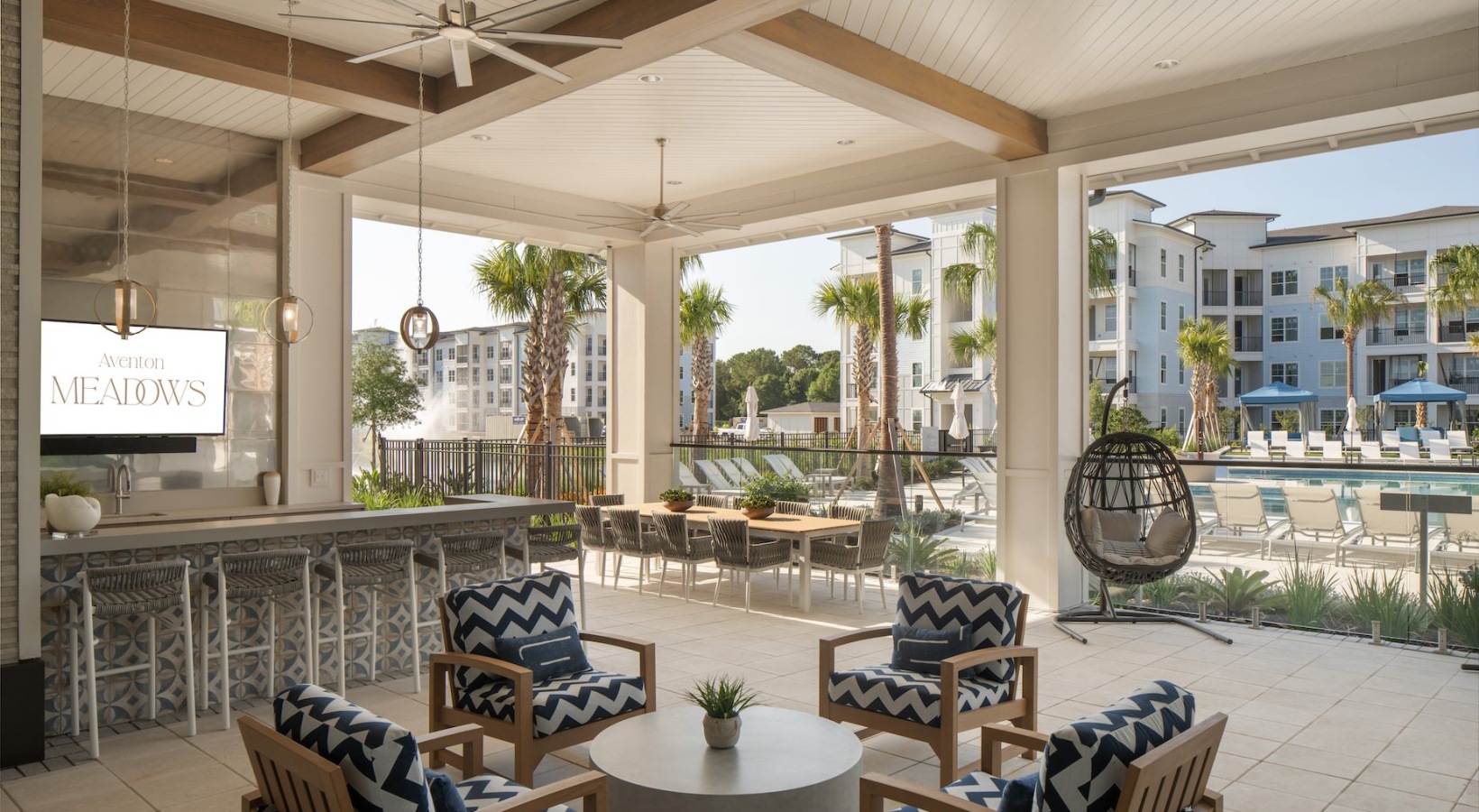 33-Aventon-Meadows-Outdoor-Lounge2