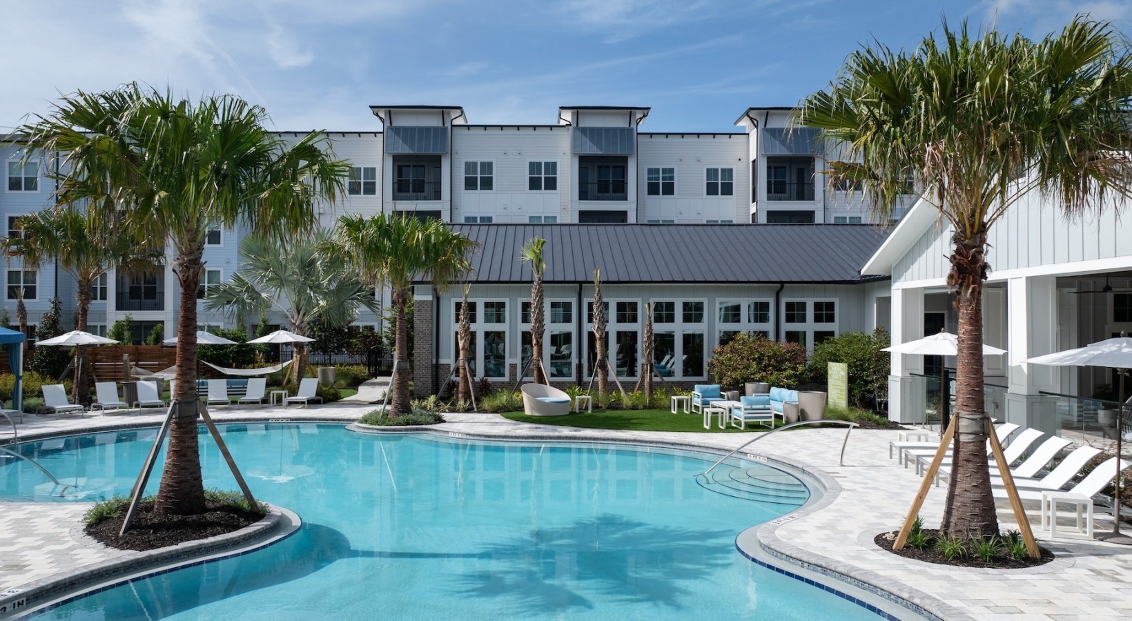 37-Aventon-Highrove-Pool1