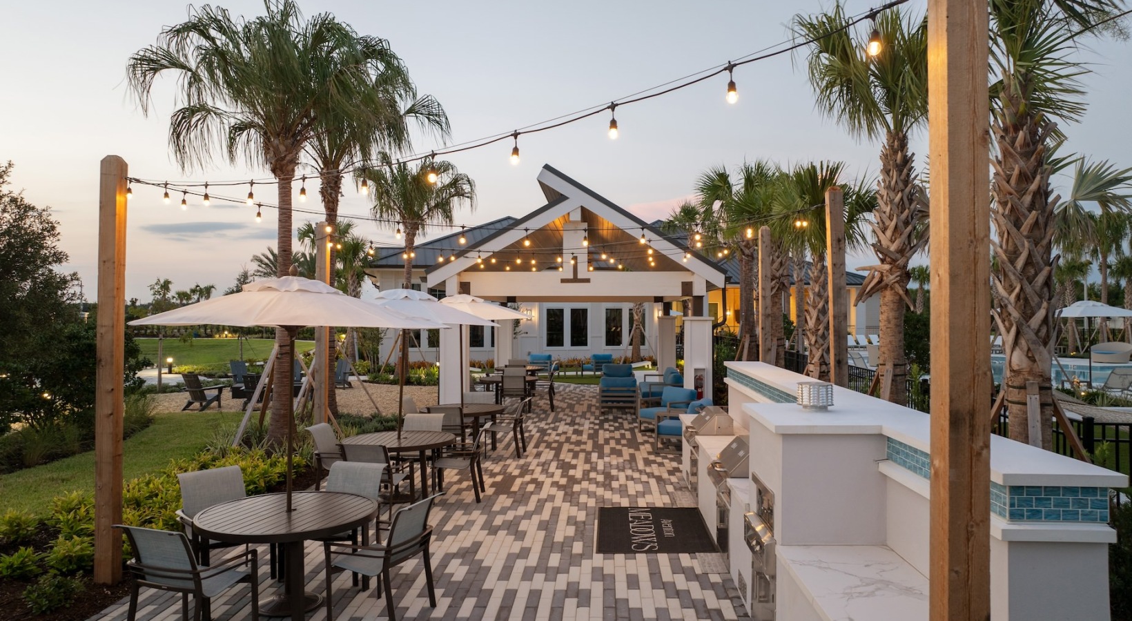 53-Aventon-Meadows-Outdoor-Dining2