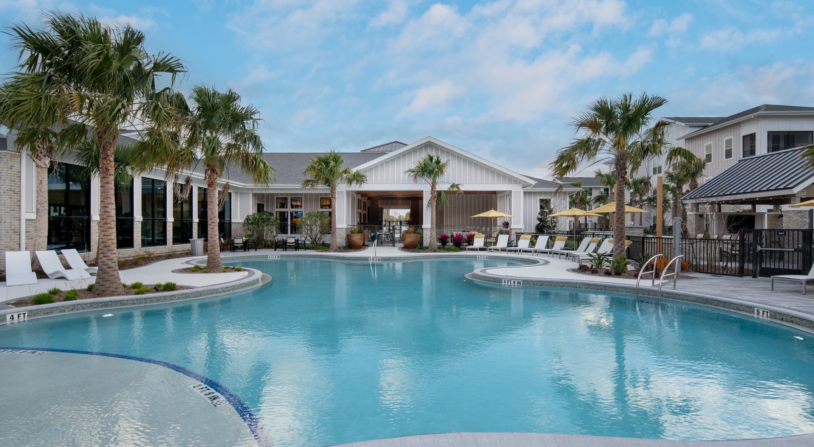 Aventon-Isabelle-Pool-Eight