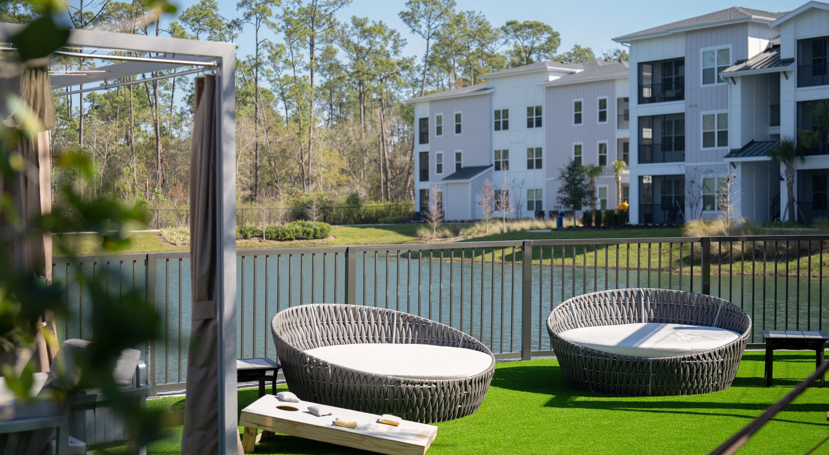 Aventon-Isabelle-Pool-Eleven