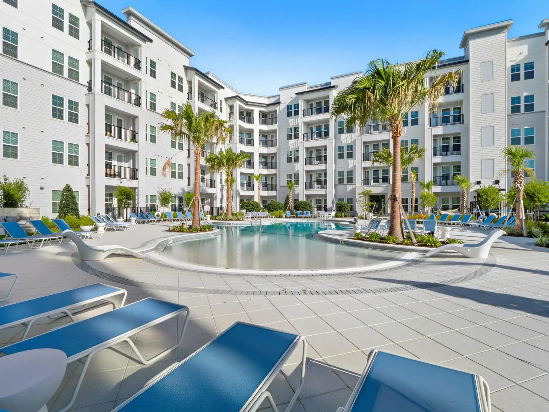 pool-area-1-tides-at-palm-bay-1920×1442