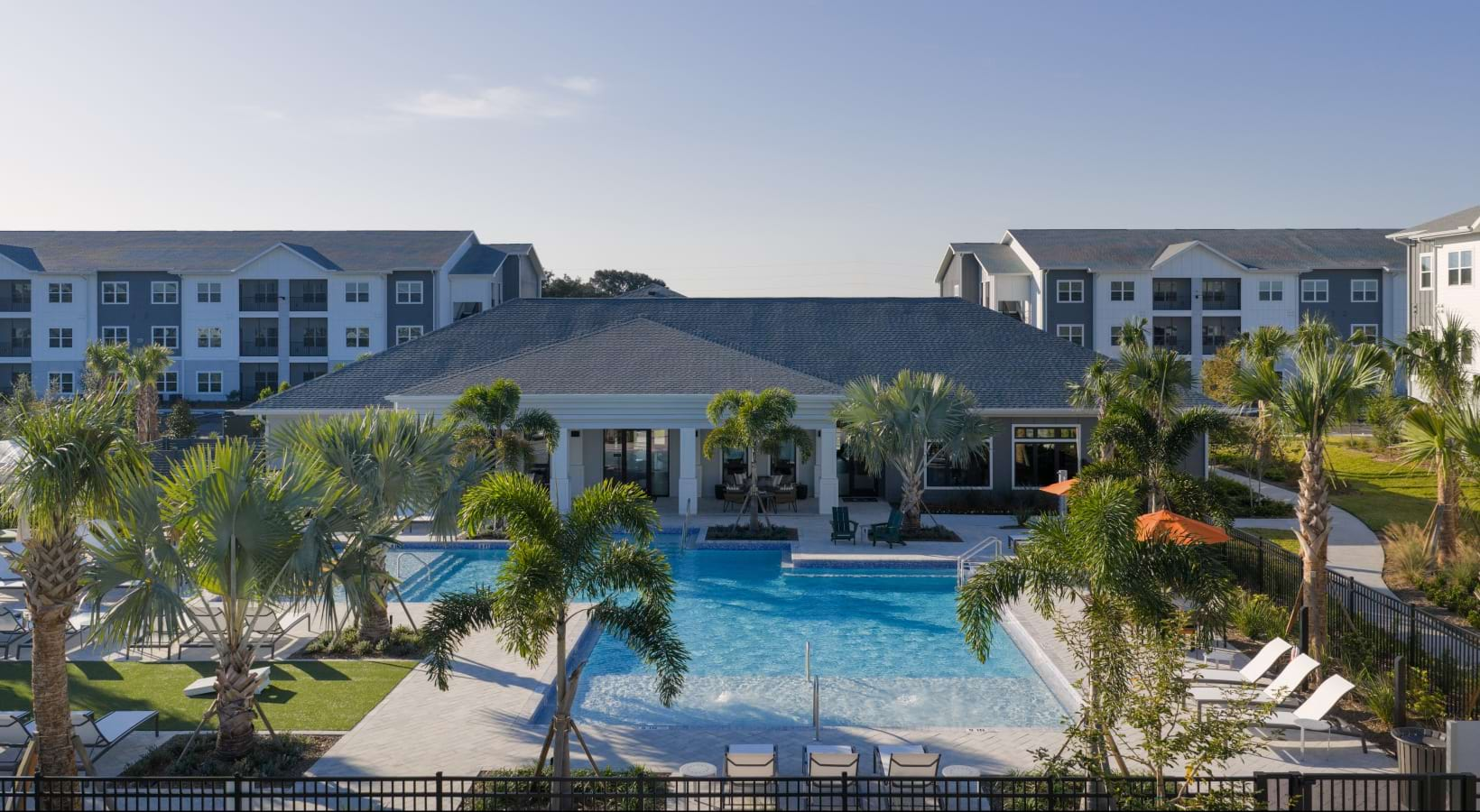 32-Aventon-Grove-Pool-b9177e9aaba47ad25cde4fe178f118ab